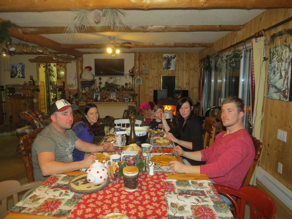 Le Gite Ambrelane Thetford Mines Exterior photo